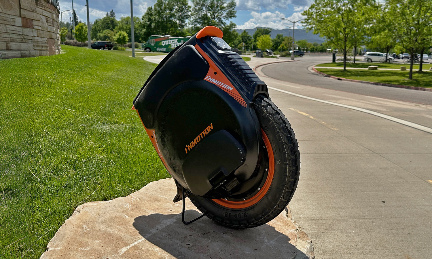 Inmotion V12 Pro Skateboard Review