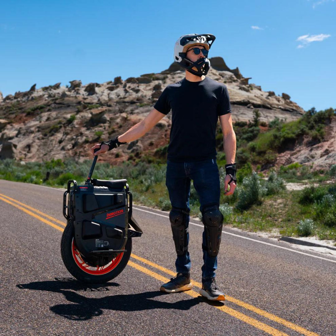 Inmotion V13 PRO Full Black - The Challenger